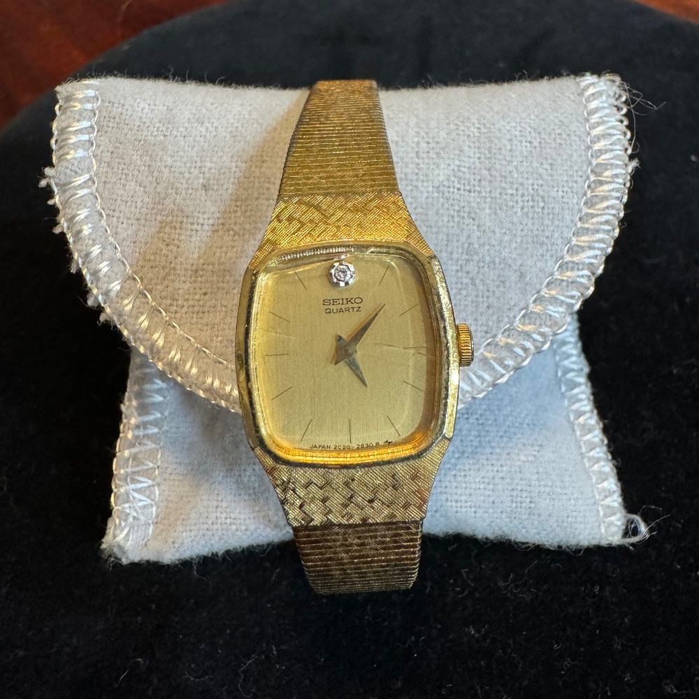 Seiko Vintage Ladies Watch With Diamond